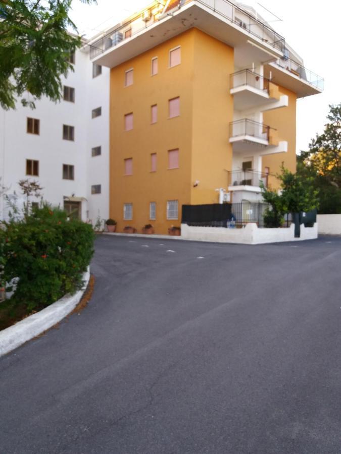 Levante Rooms Scalea Luaran gambar
