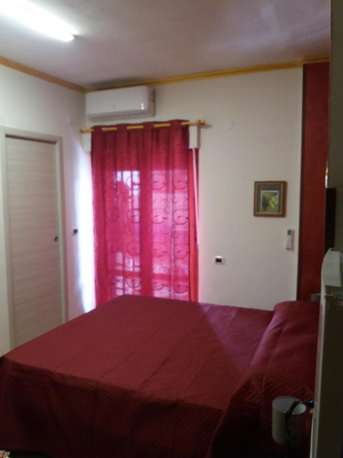 Levante Rooms Scalea Bilik gambar