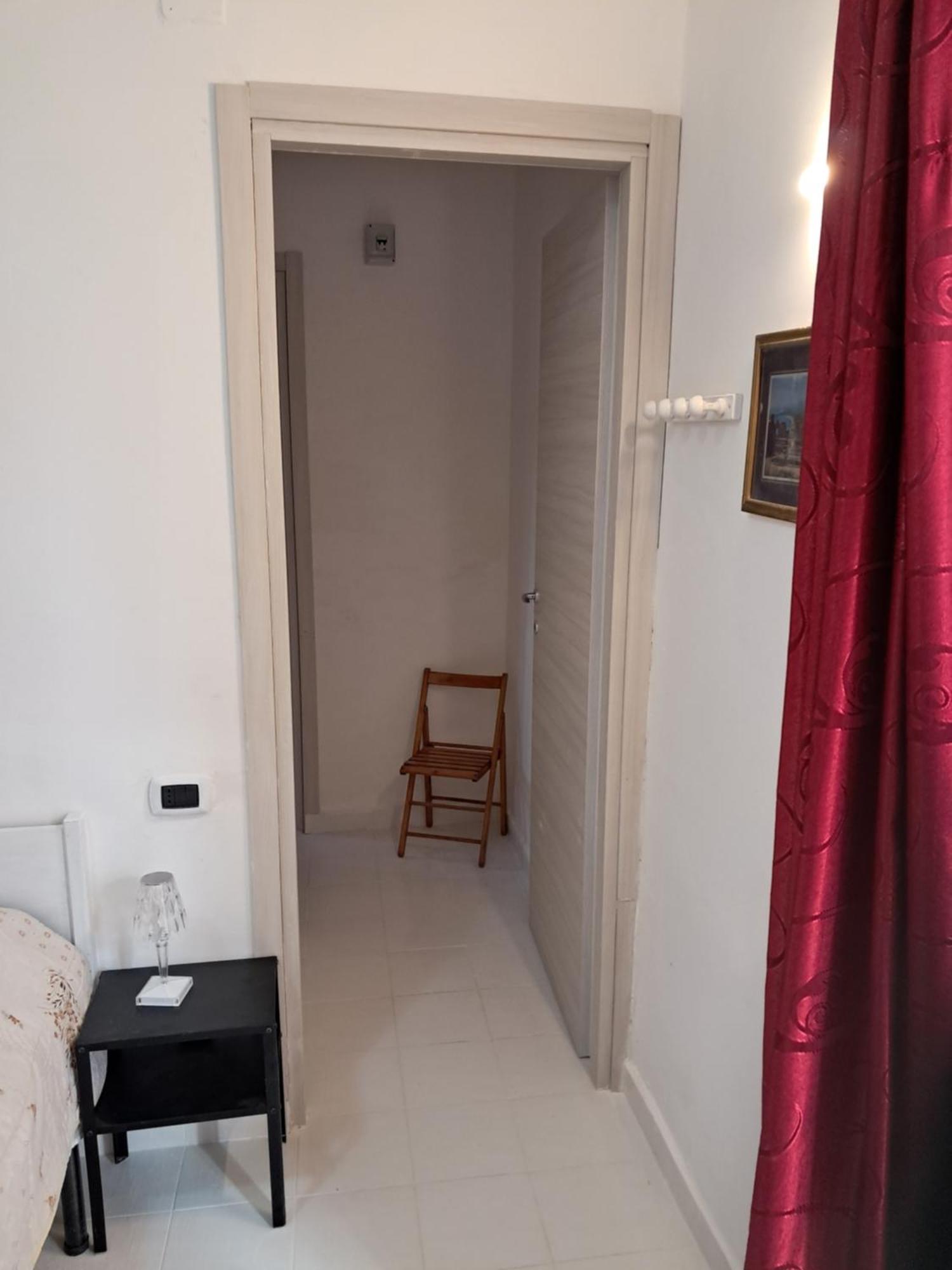 Levante Rooms Scalea Bilik gambar