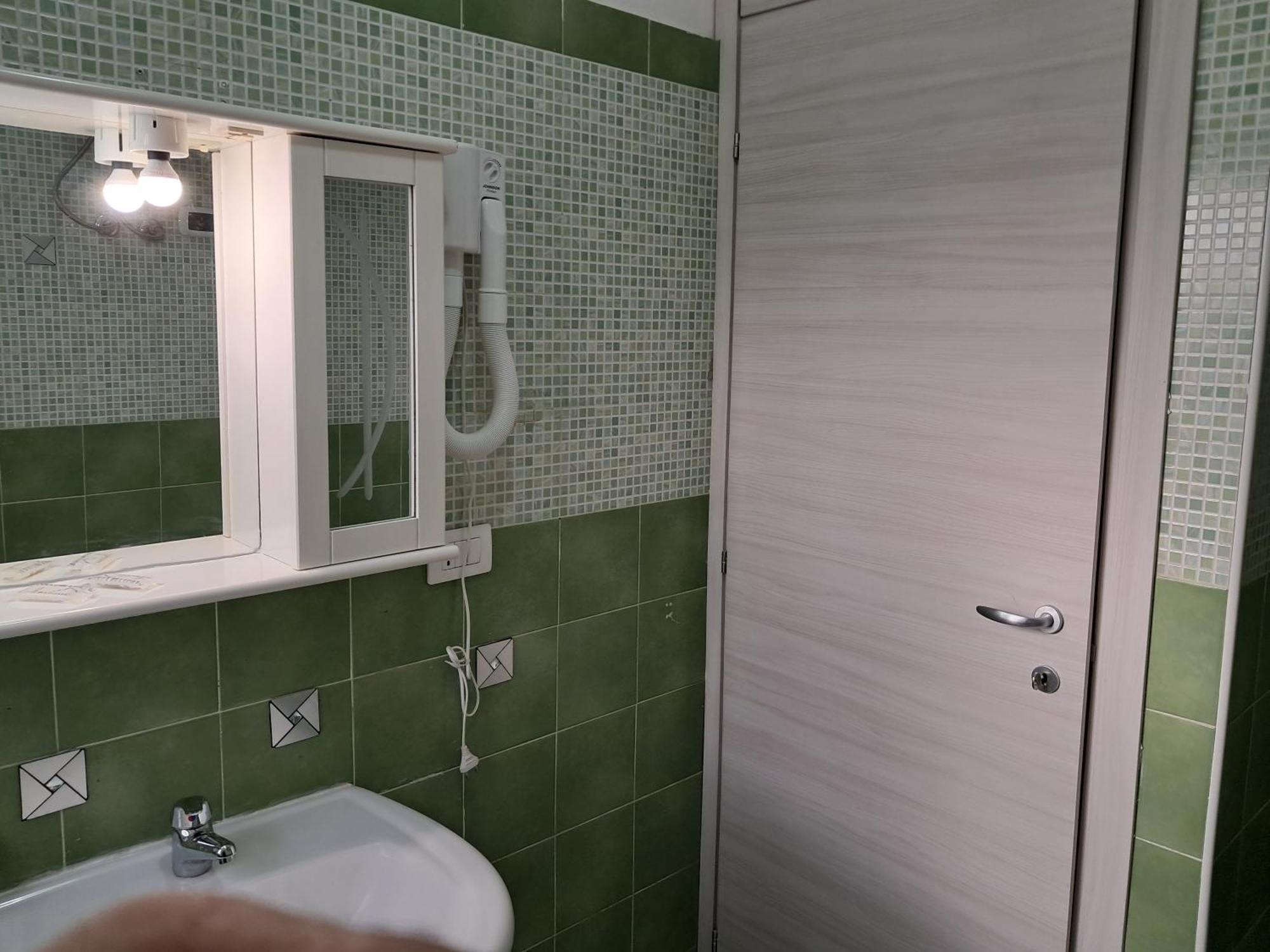 Levante Rooms Scalea Luaran gambar